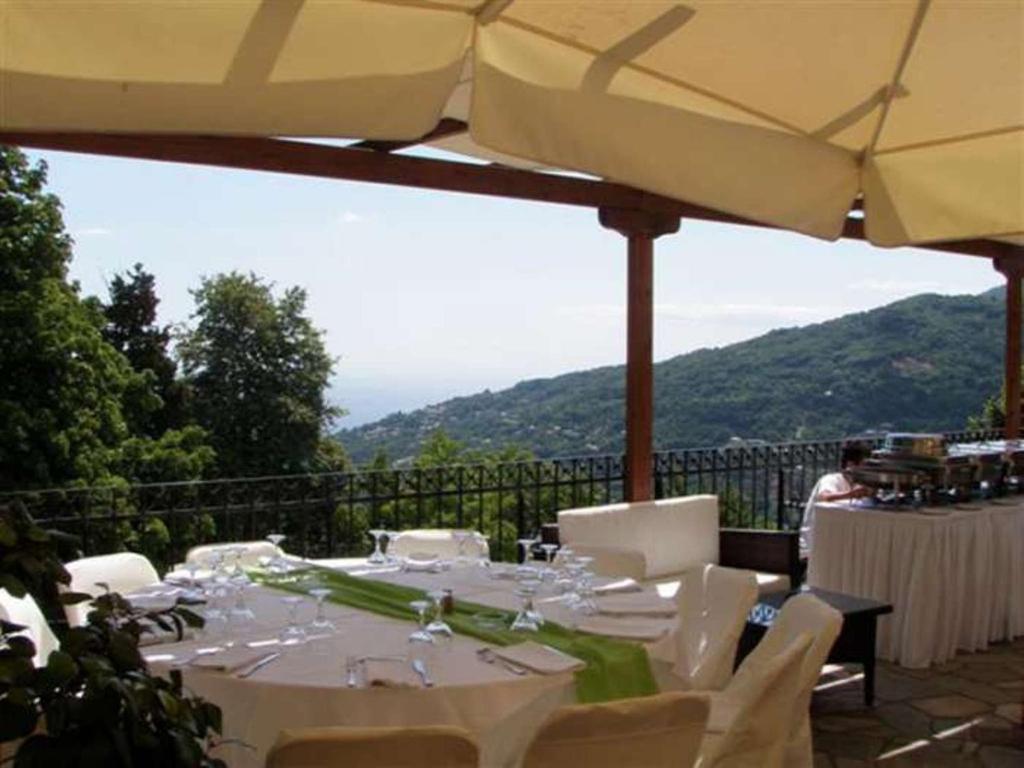 Hotel Atrapos Kissos  Bagian luar foto
