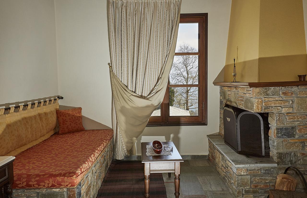 Hotel Atrapos Kissos  Bagian luar foto