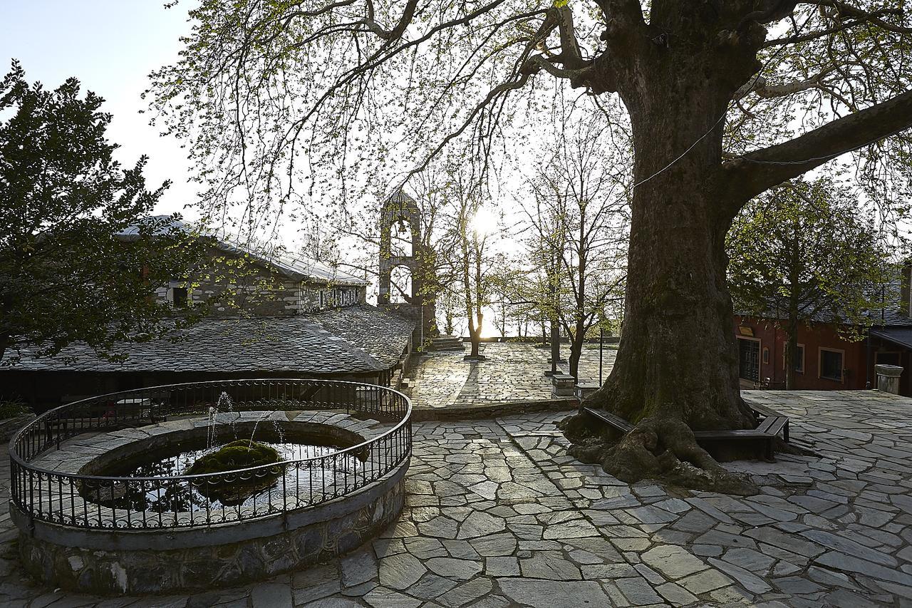 Hotel Atrapos Kissos  Bagian luar foto
