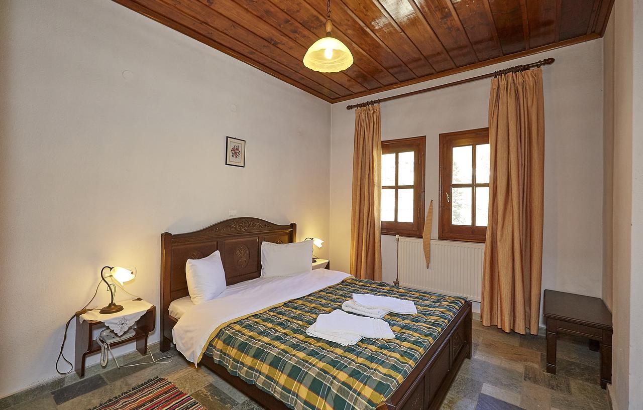 Hotel Atrapos Kissos  Bagian luar foto