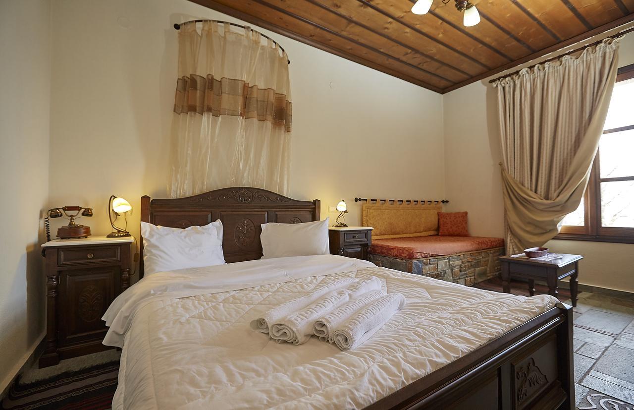Hotel Atrapos Kissos  Bagian luar foto