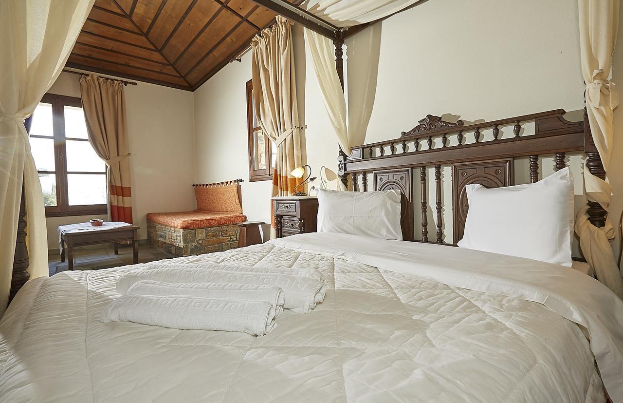 Hotel Atrapos Kissos  Bagian luar foto