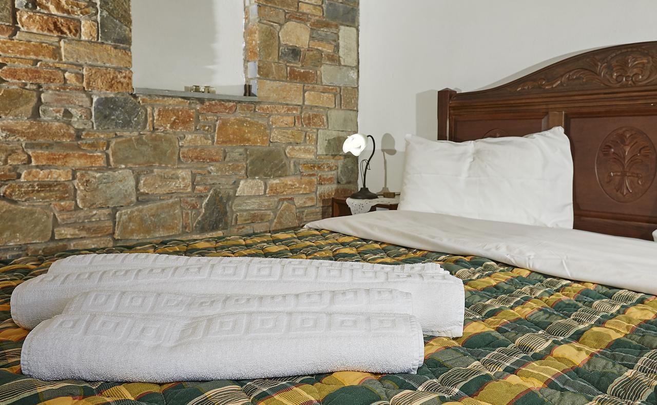 Hotel Atrapos Kissos  Bagian luar foto